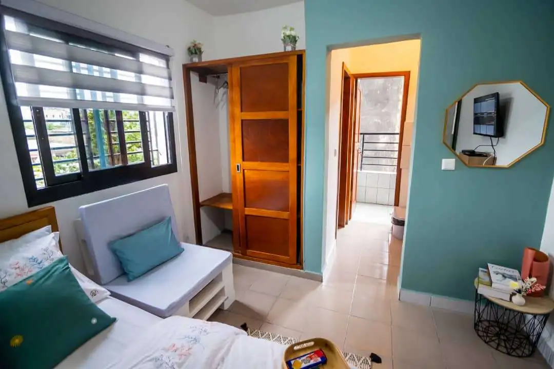 Modern Room 6