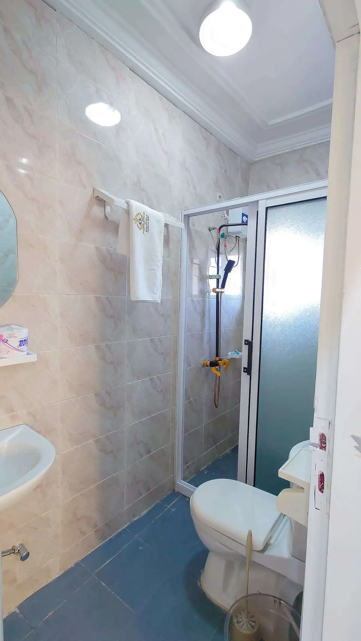AZK LUXURY GUEST HOUSE 10