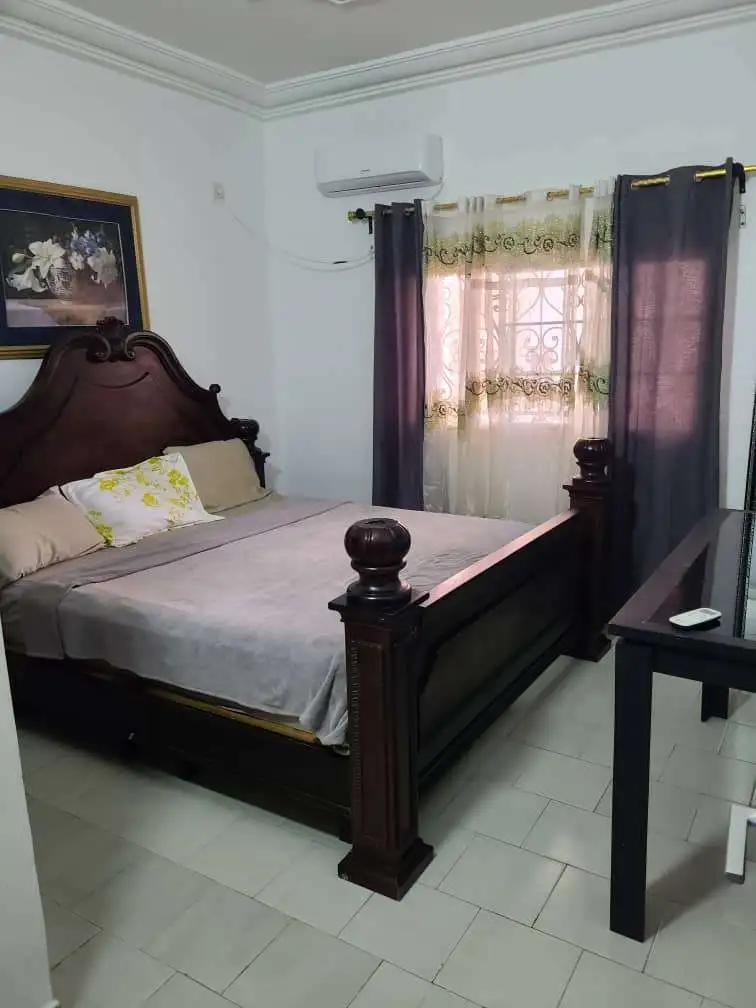 Appartment 5