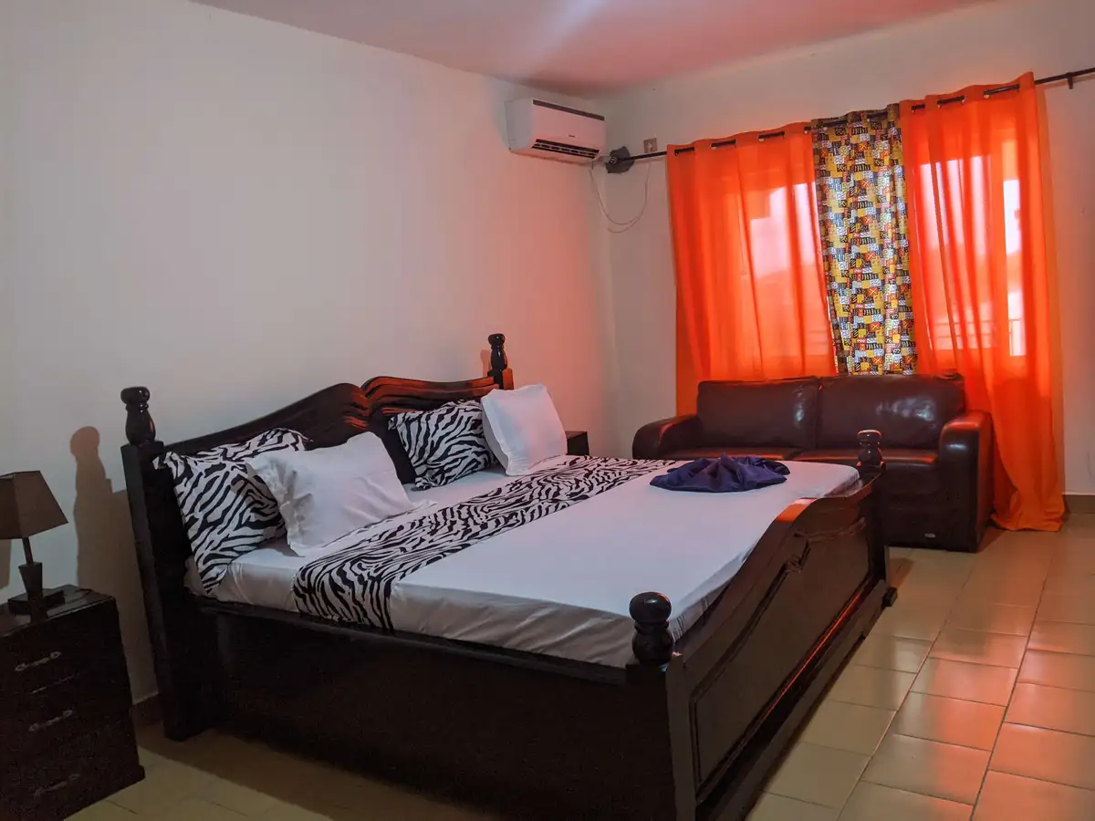 GOLDEN LAND HOTEL 15