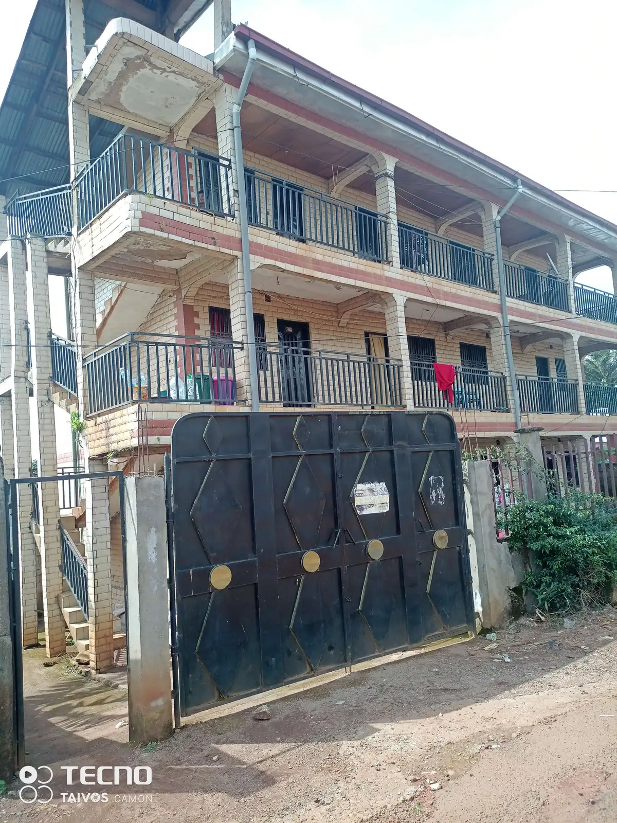 NOBLE RESIDENCE