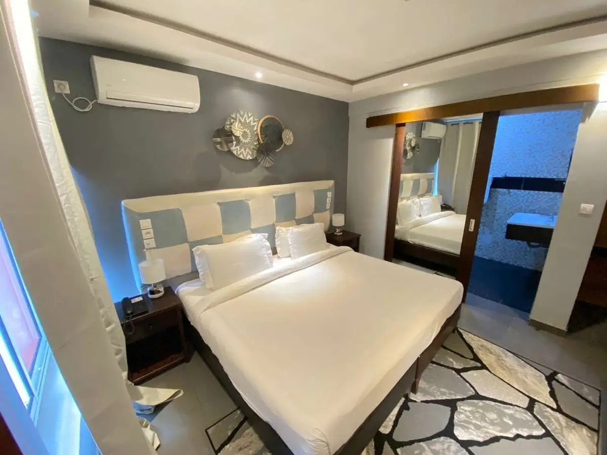 FINI-HOTEL 3