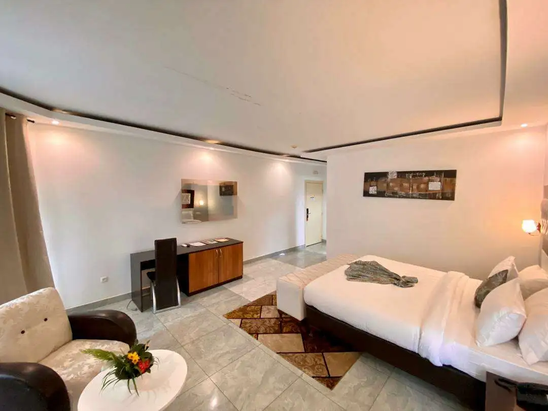 FINI-HOTEL 11