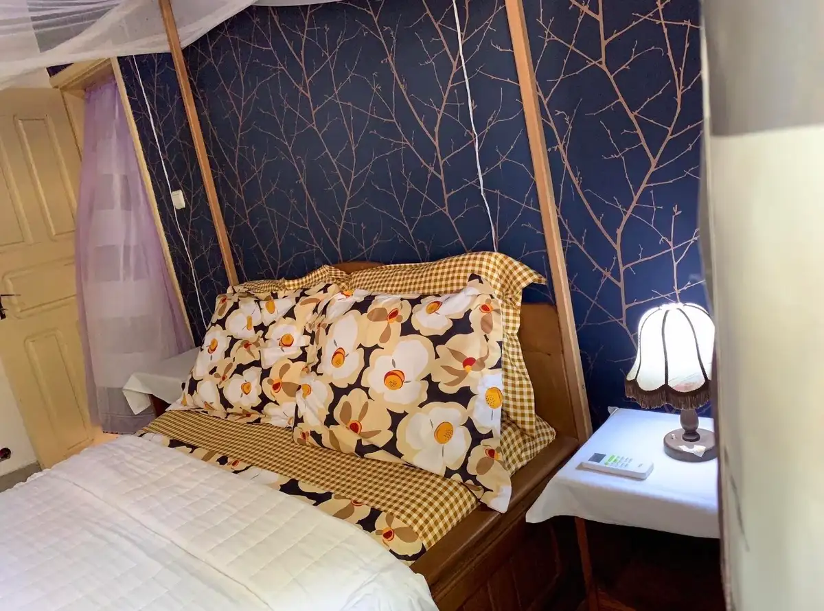 Room 3
