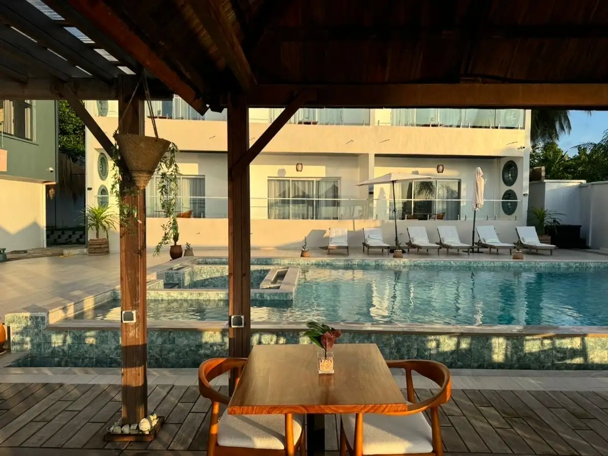 EDEN BREEZE INN 2