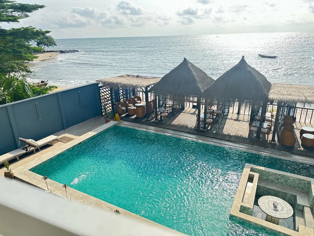 EDEN BREEZE INN 10